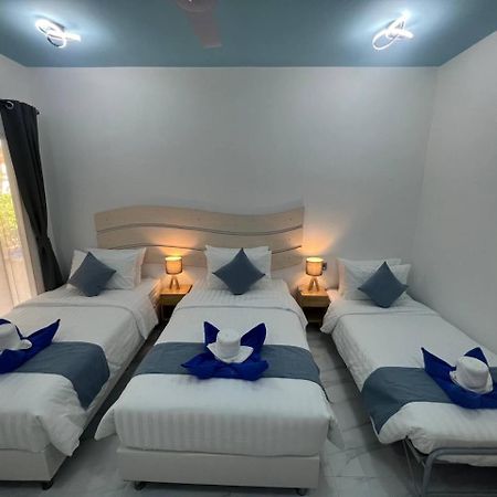 Infinity Beach Dhigurah Dhigurah  Luaran gambar