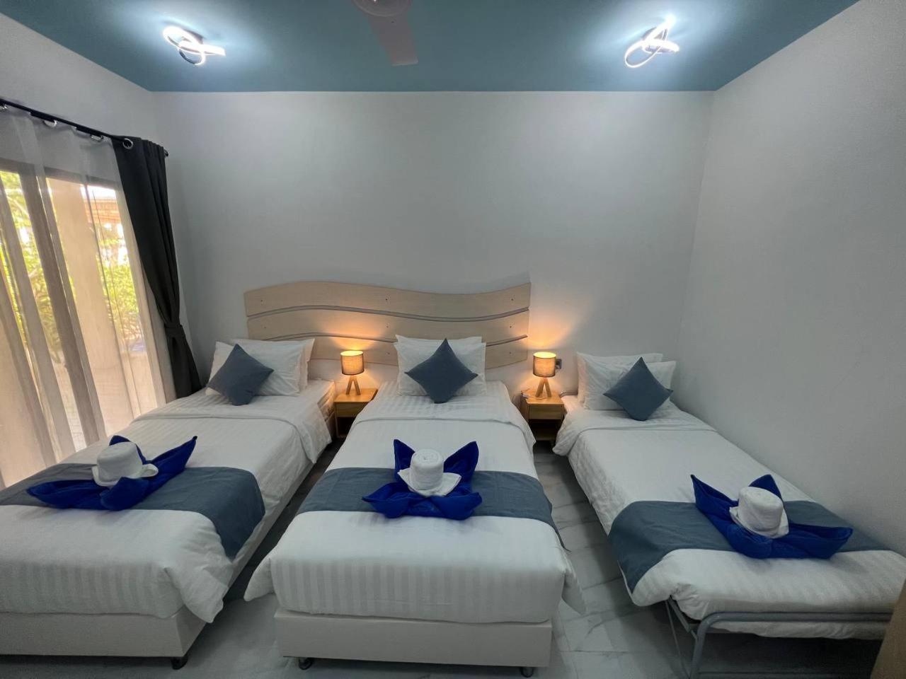 Infinity Beach Dhigurah Dhigurah  Luaran gambar