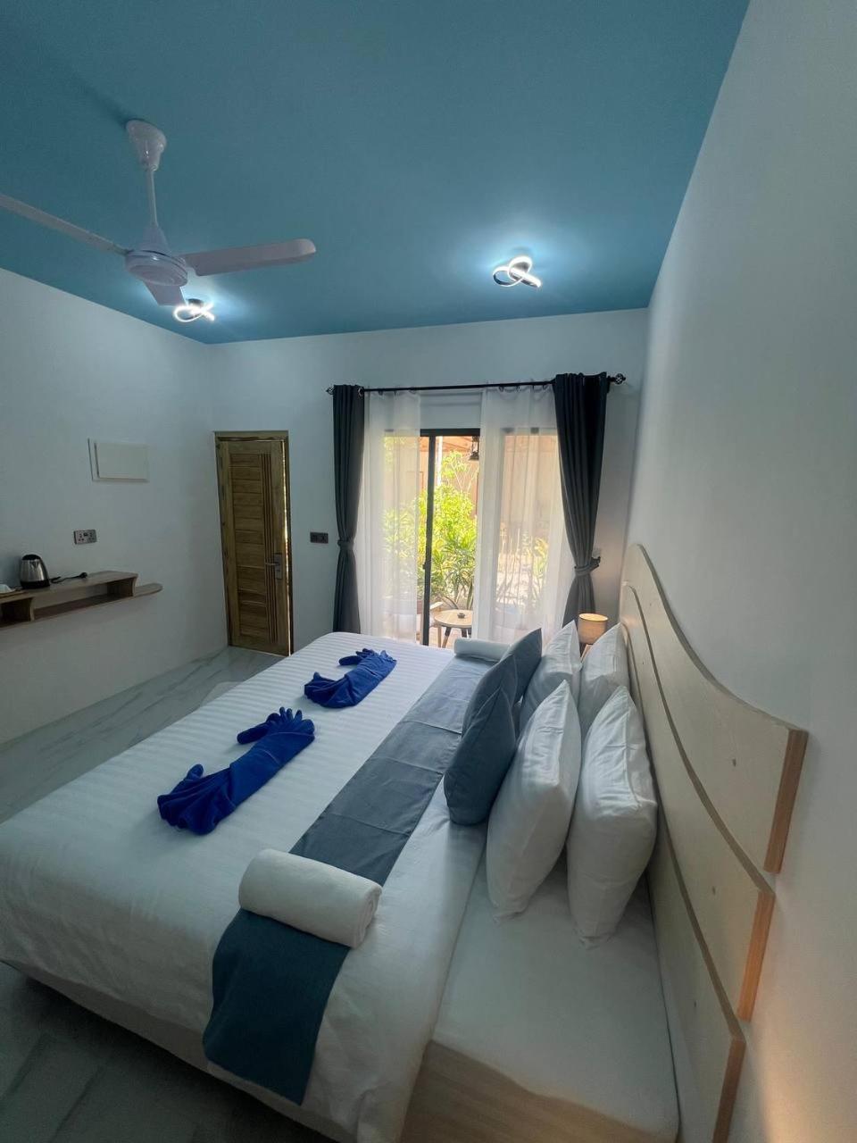 Infinity Beach Dhigurah Dhigurah  Luaran gambar
